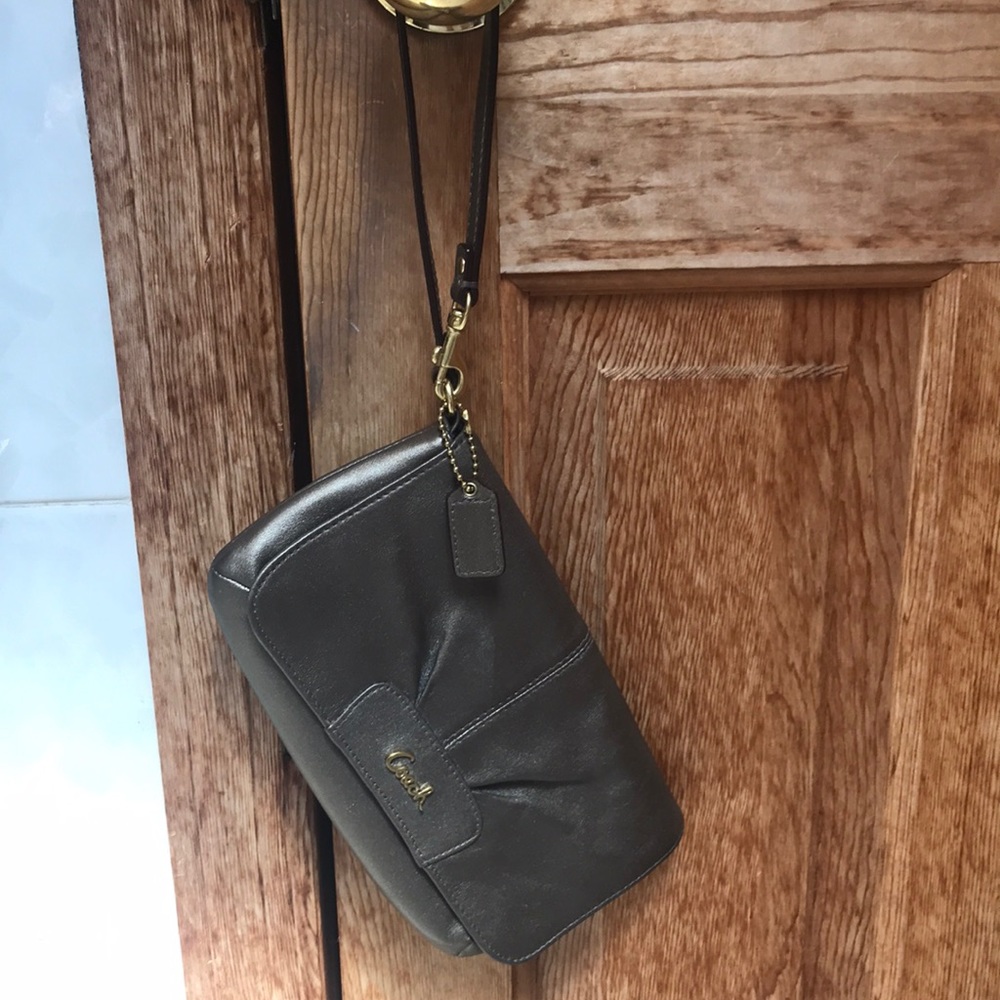 Coach Clutch Wristlet - Picture 5 of 8